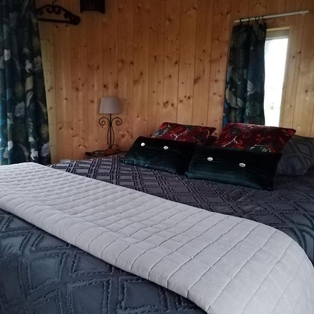 La Tour De Ver Gite Atypique Possibilite Table D'Hotes Sur Reservation Luaran gambar